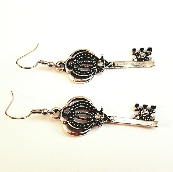 Myda Alejandra Jewelry - 3/$25 🌸💖🌸HANDCRAFTED EARRINGS🌸💖🌸
